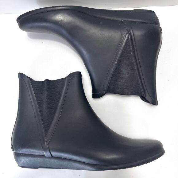 LOEFFLER RANDALL Rain Slip on Chelsea Boots in Black Size 8 - Picture 9 of 16